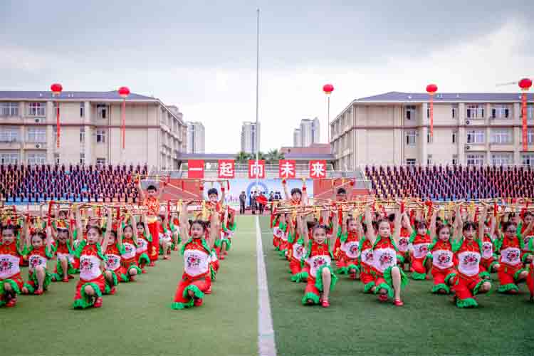 潜江市第二十二届学生运动会在德风学校盛大开幕